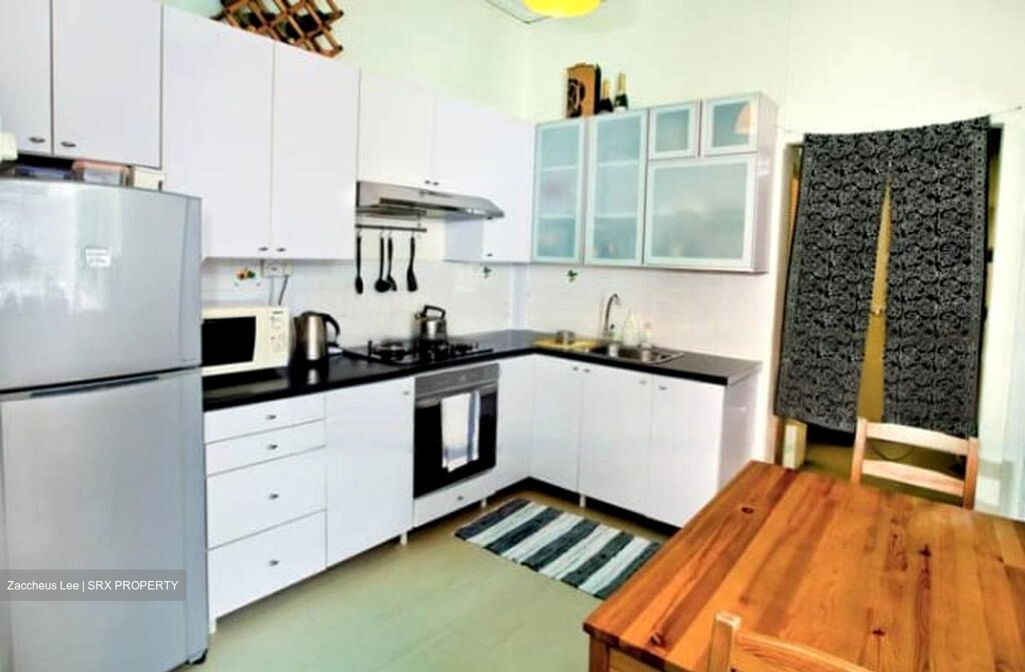 Thomson Road (D11), Terrace #459329211